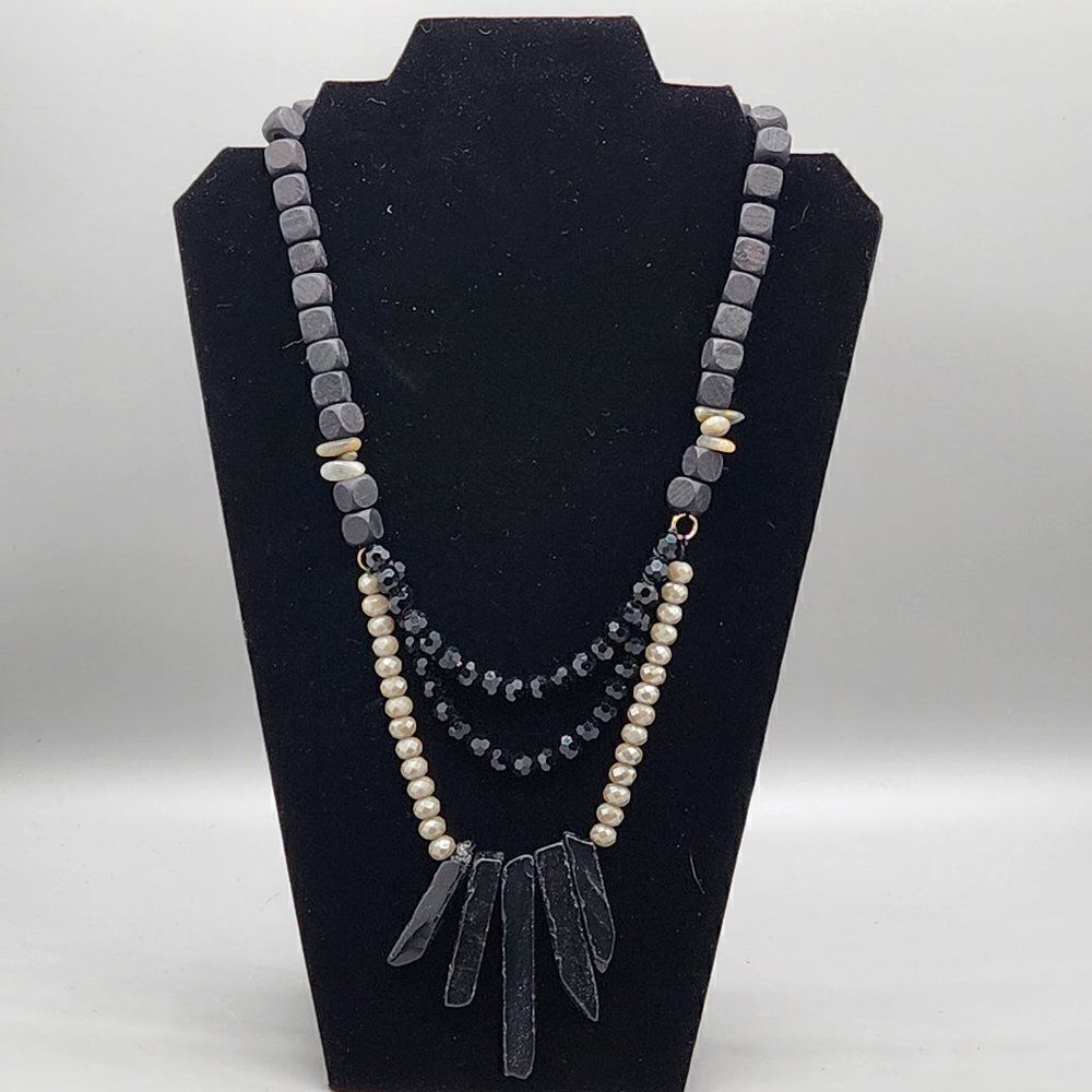 Unmarked Black and Gray Stone Look Necklace Rock Resin